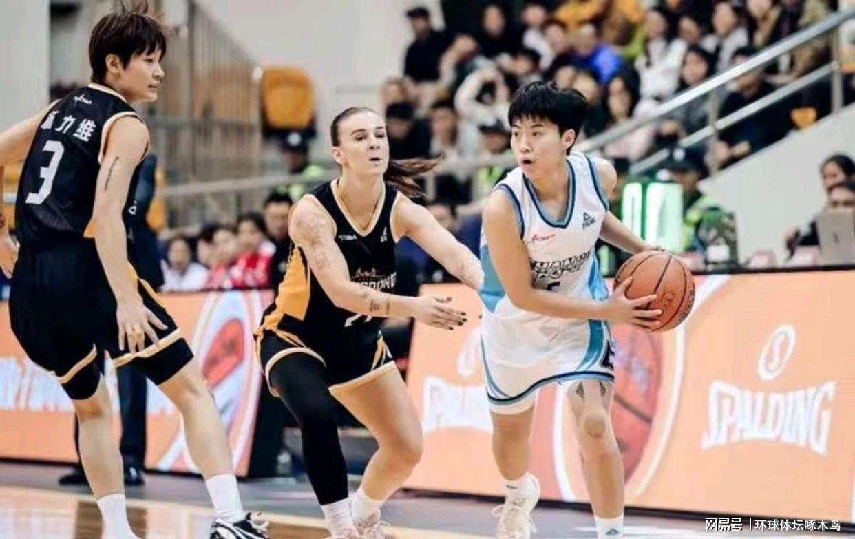 乐鱼电竞-山东高速女篮85：76力克武汉盛帆黄鹤女篮 成功斩获三连胜