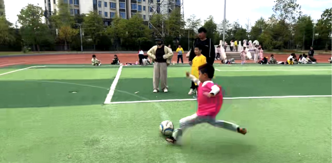 leyu-绿茵逐梦,“足”够精彩——临川二小第八届足球联赛圆满落幕