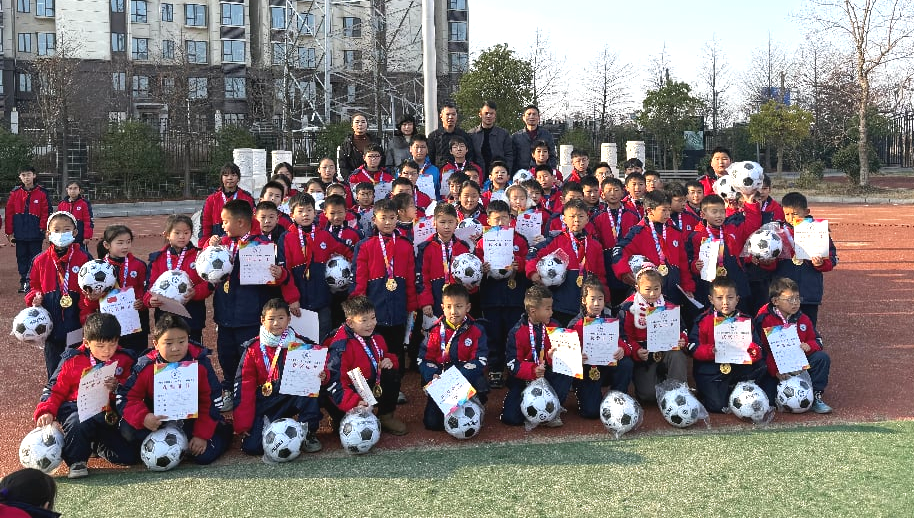 leyu-绿茵逐梦,“足”够精彩——临川二小第八届足球联赛圆满落幕