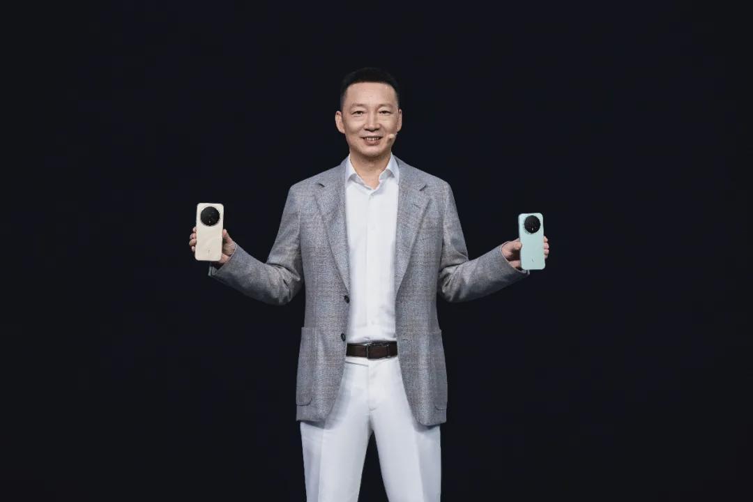 乐鱼-换帅一年，荣耀沦为 Others