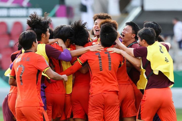 乐鱼体育app-日本球迷评董路532阵型言论:论调太幼稚,纠结阵型不如先学停球