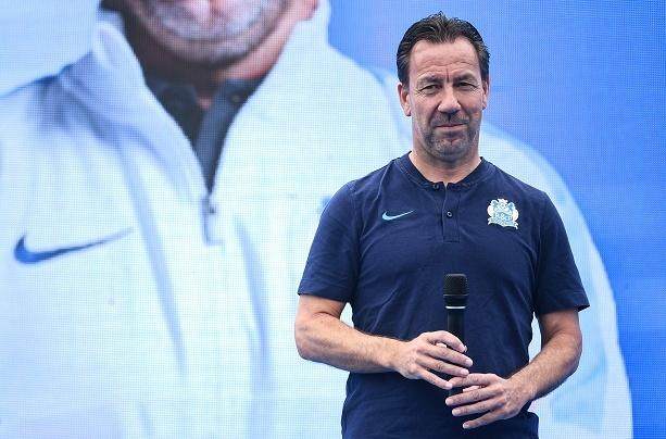 乐鱼-范加斯特赞深足阵容强：会挑最有竞争力的阵容比赛